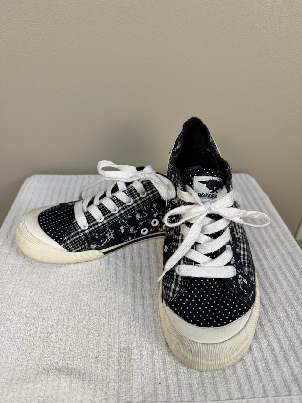 Rocket Dog Black White Patchwork Floral Polka Dot Canvas Sneaker Size 11